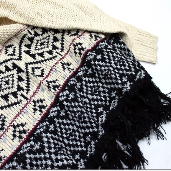 BOHO TRIBAL KNIT TASSEL WATERFALL CARDIGAN - Picture 8 of 8